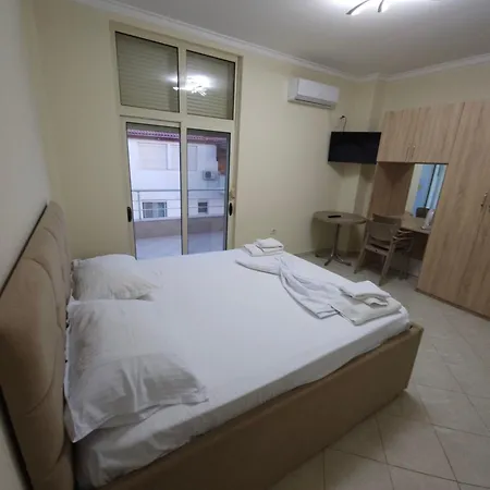 Evelin Apartman *